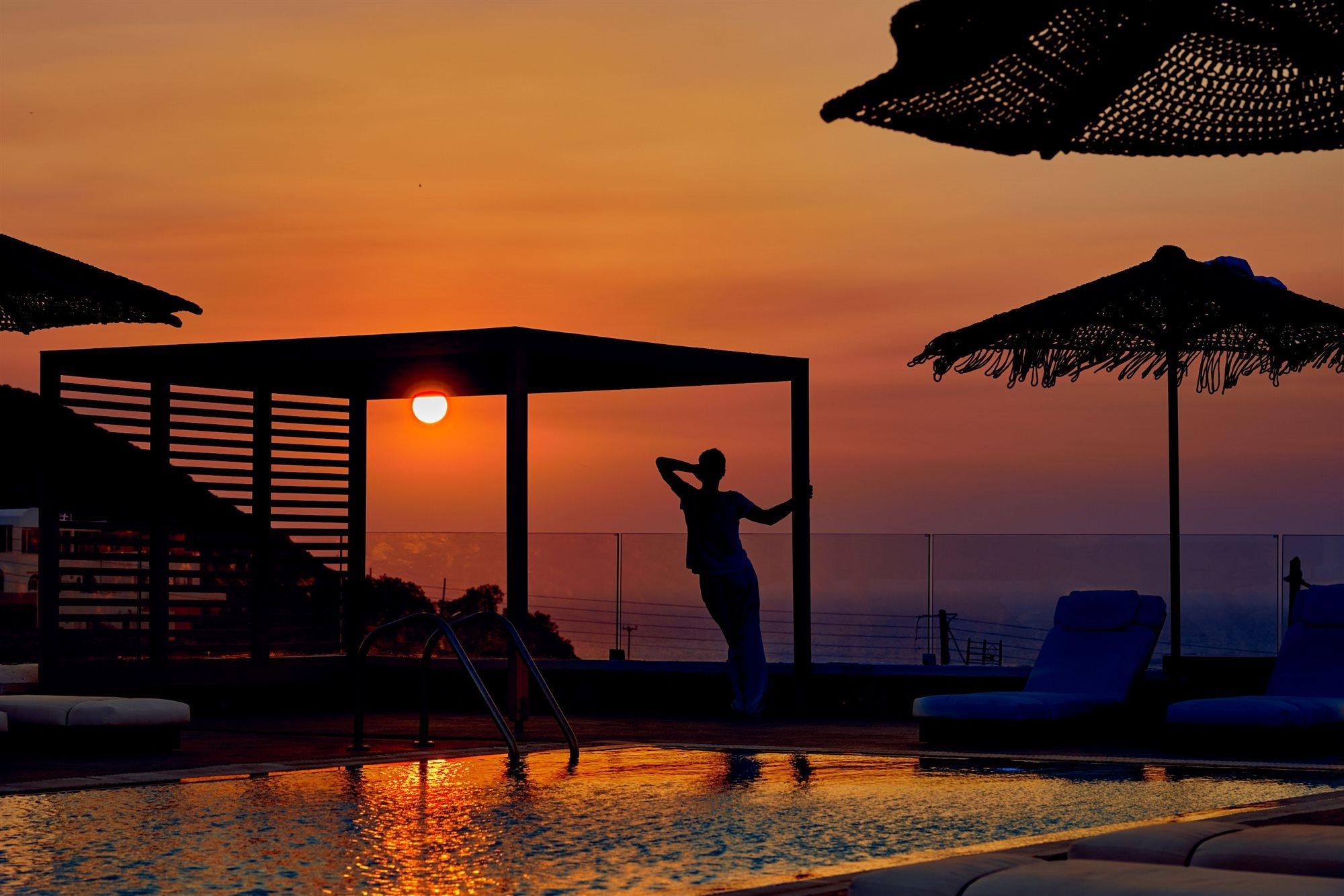 Symmetry Suites Akrotiri  Luaran gambar