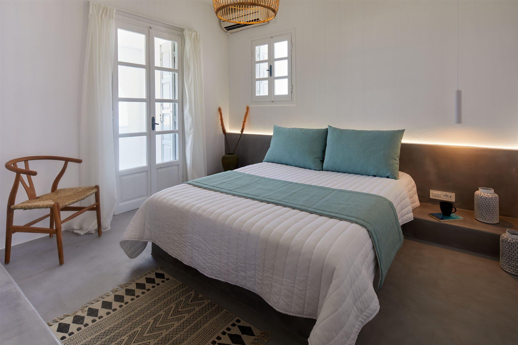 Symmetry Suites Akrotiri  Luaran gambar