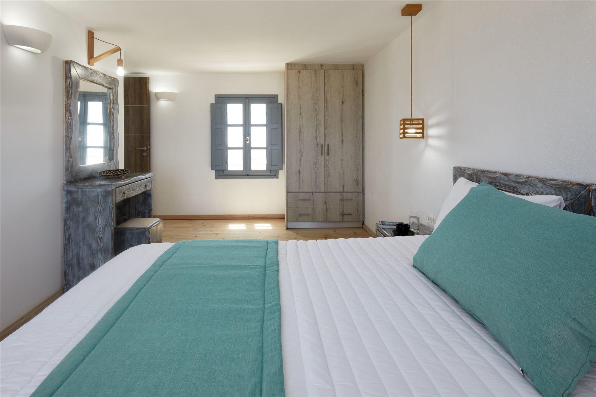 Symmetry Suites Akrotiri  Luaran gambar