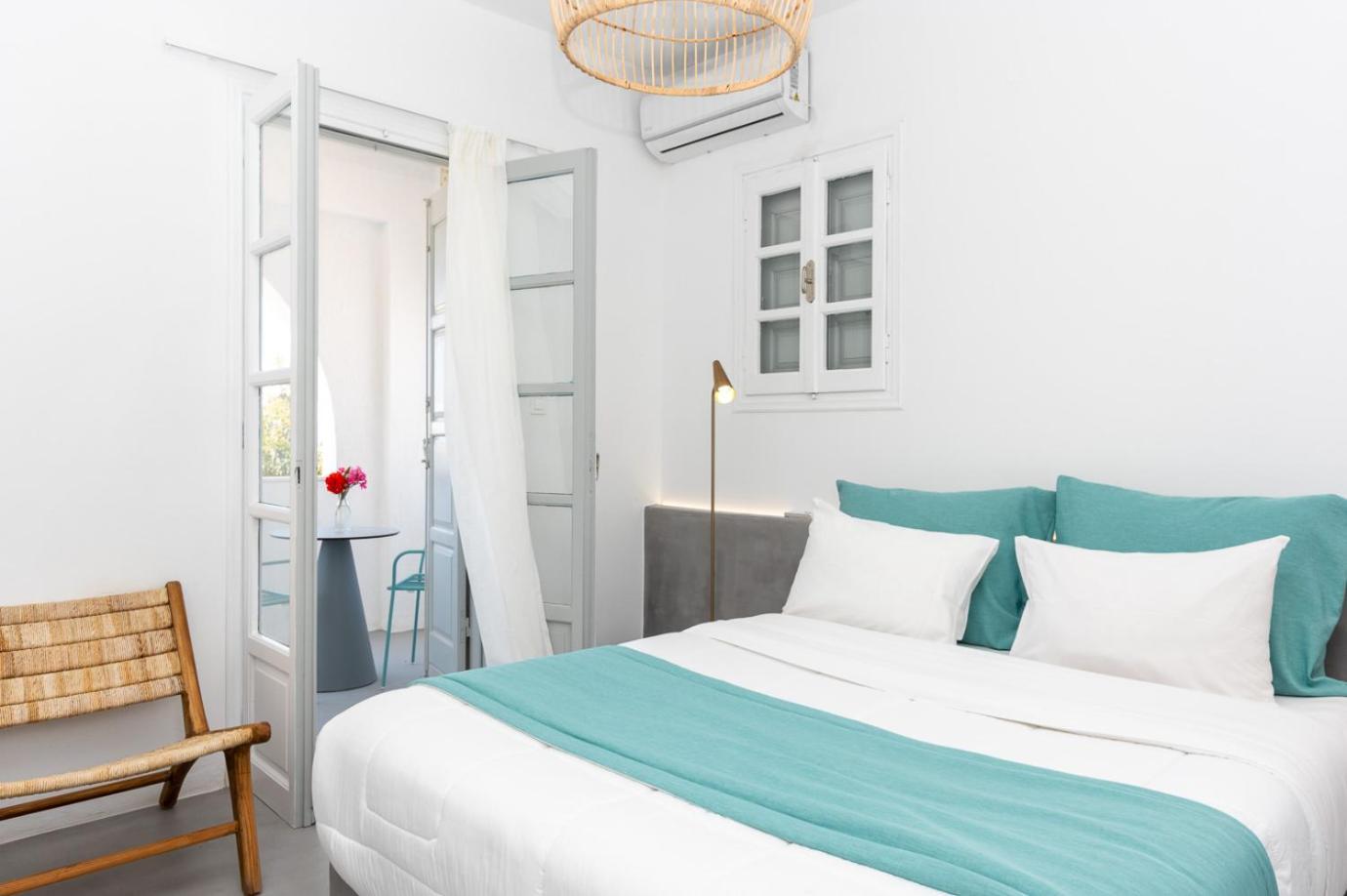 Symmetry Suites Akrotiri  Luaran gambar