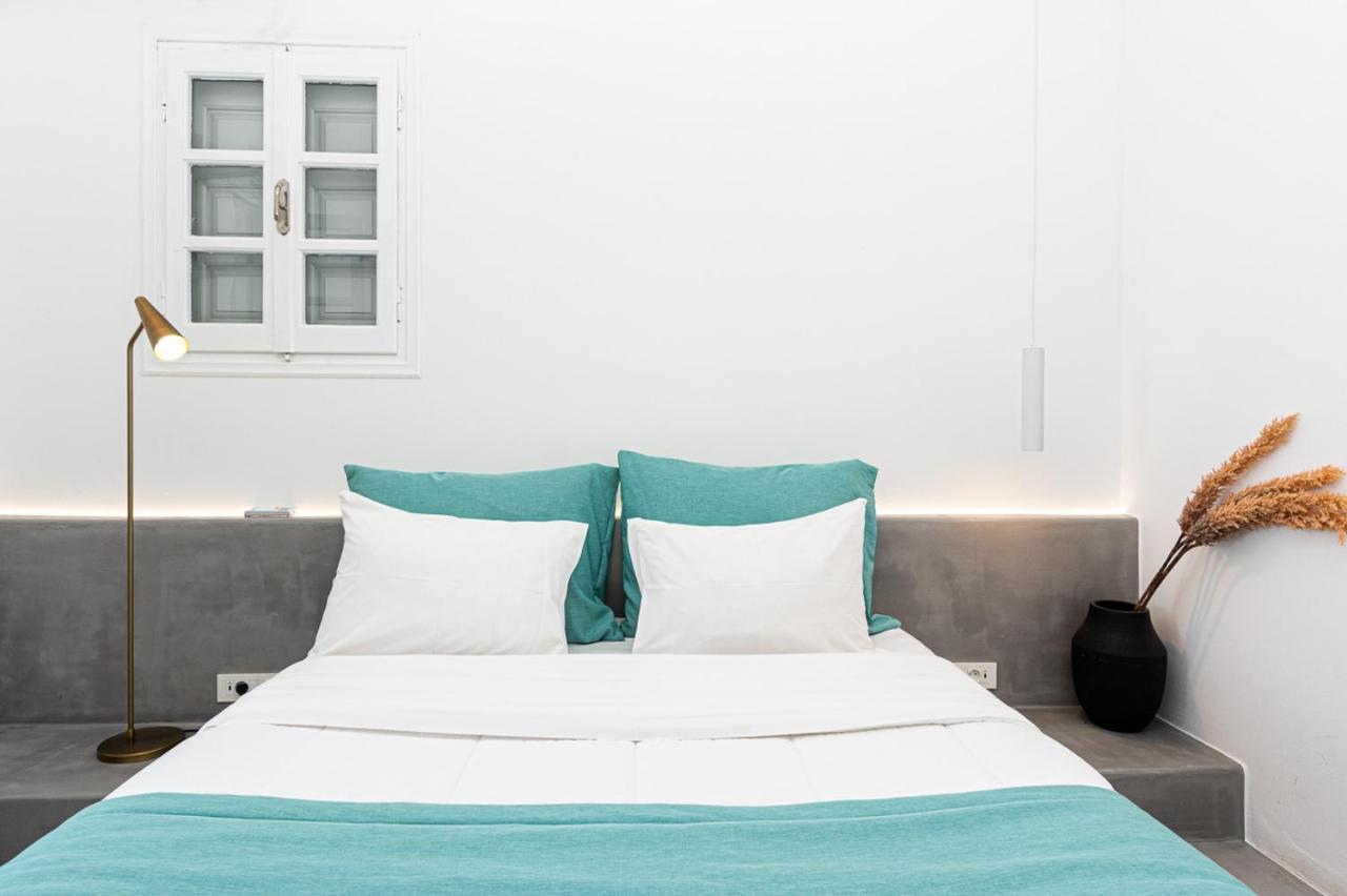 Symmetry Suites Akrotiri  Luaran gambar