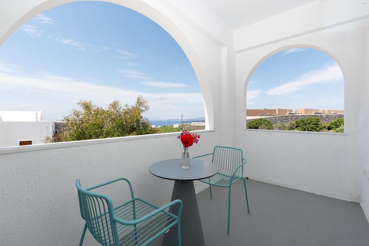 Symmetry Suites Akrotiri  Luaran gambar