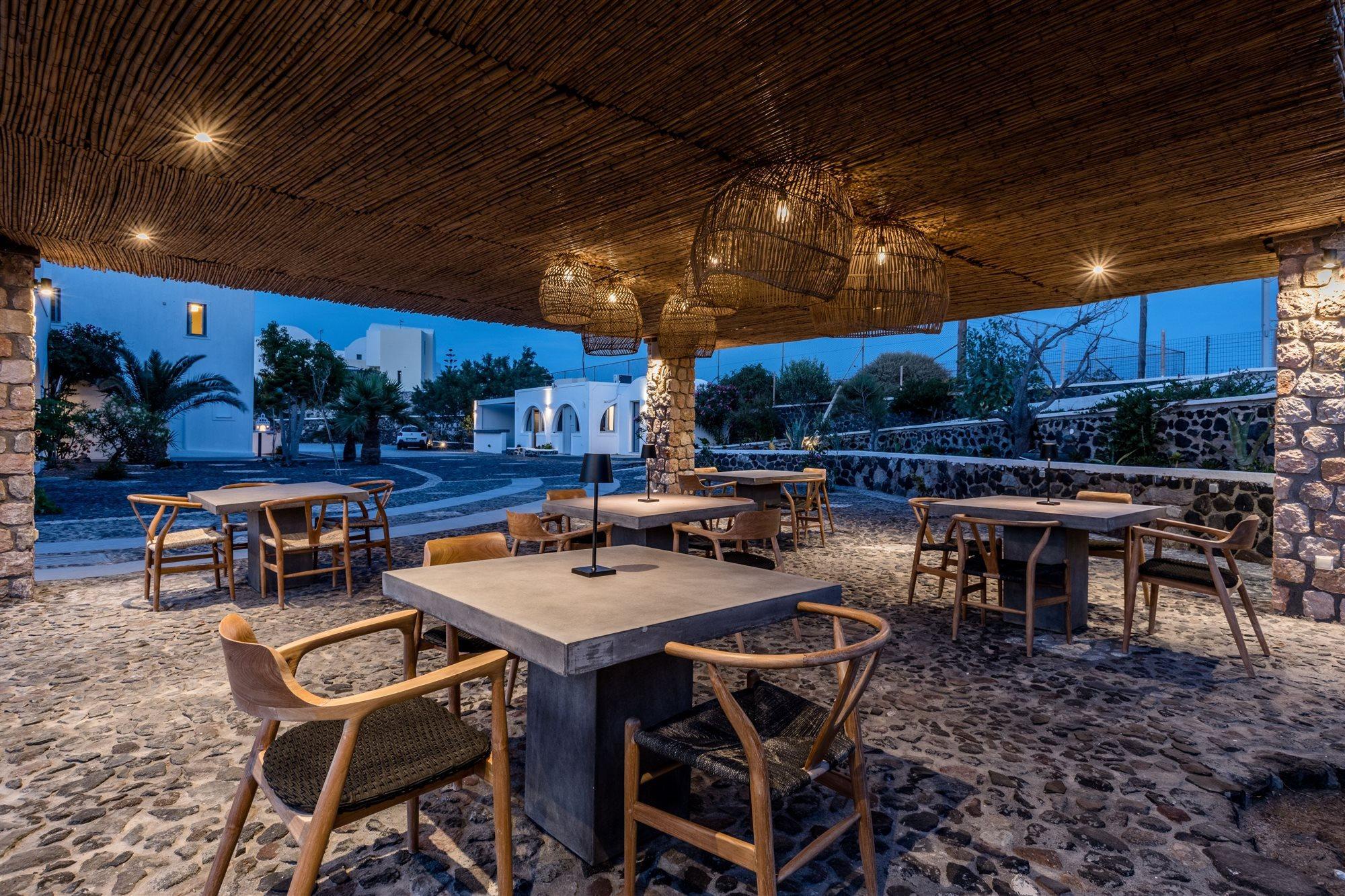 Symmetry Suites Akrotiri  Luaran gambar